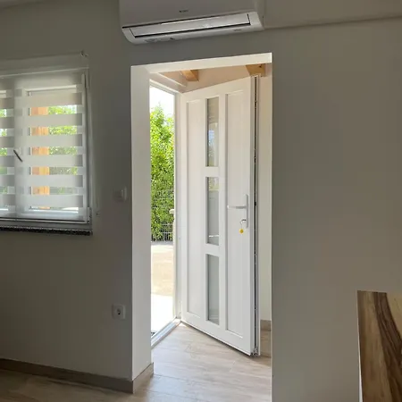 Jugo Apartment
