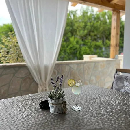Apartman Jugo *