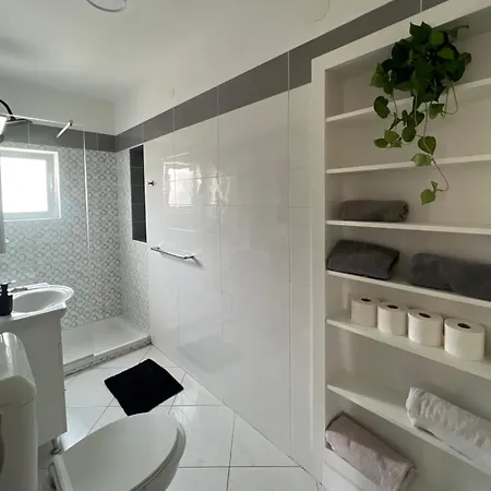 Jugo Apartment Krk Town