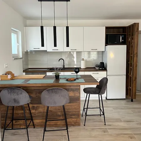 Jugo Apartment